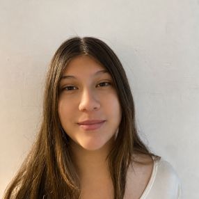 Lirayen, Niñera o canguro en Polop