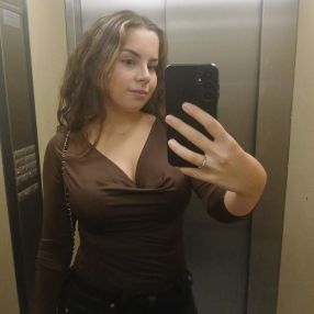 ALAZNE, Babysitter in Barakaldo