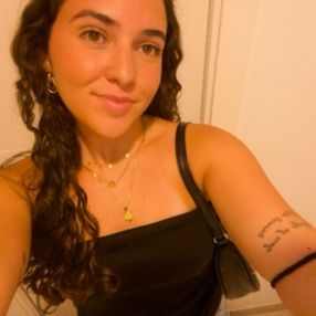 Adriana, Niñera o canguro en Lepe