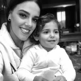 Alba Maria, Babysitter in Formentera