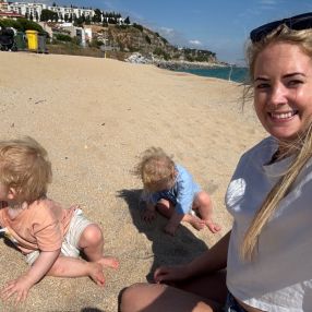 Sarah, Familia en Palamós
