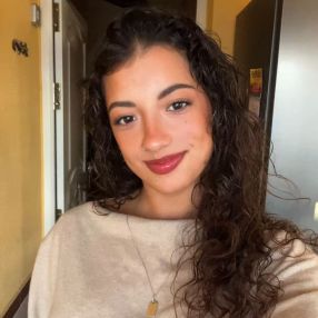 Nerea, Babysitter in Campiña-Serrano