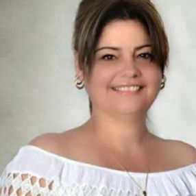 Dianelys, Babysitter in Puçol