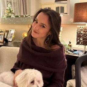Valeria, Niñera o canguro en María de Huerva