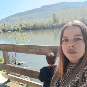 Lara, Familia en Sant Adrià de Besòs