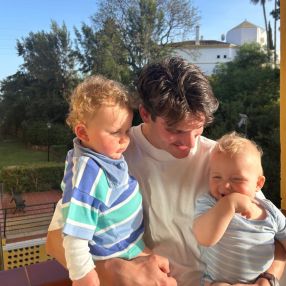 Amoli, Family in La Cala