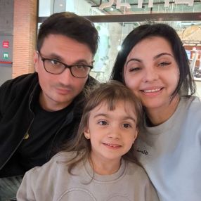 A Ra Cr, Family in Leganés
