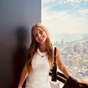 Mireia, Niñera o canguro en Vidreres