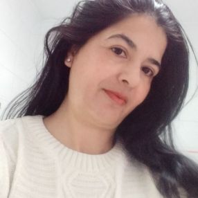 Elvira, Niñera o canguro en Daimiel