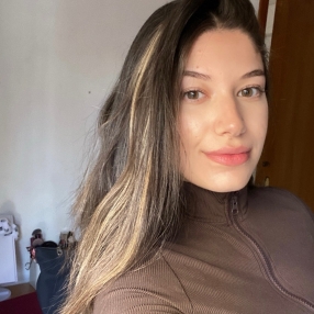 Laura, Babysitter in Loja