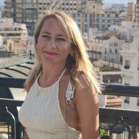 Cristina, Niñera o canguro en Molins de Rei