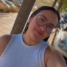 Daniela, Niñera o canguro en Cambre