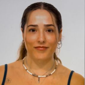 Claudia, Niñera o canguro en La Cala del Moral