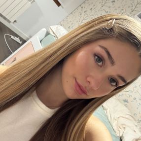 Alejandra, Niñera o canguro en Torrejón de la Calzada