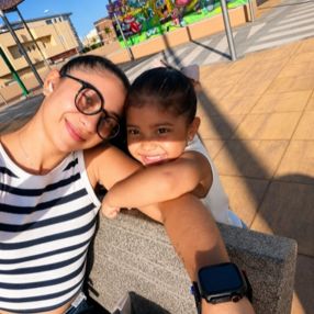 Neyla, Family in Vecindario