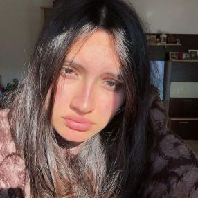 Emma, Niñera o canguro en Ceutí
