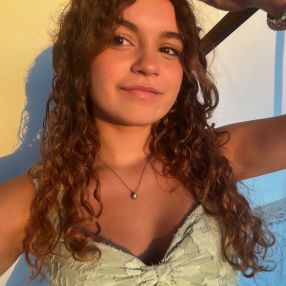 Tiana, Niñera o canguro en Azcoitia