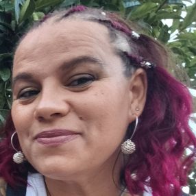 Afri, Babysitter in Sant Julià de Vilatorta