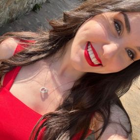 Sara, Niñera o canguro en Montehermoso