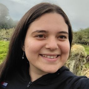 Adriana, Niñera o canguro en Mislata