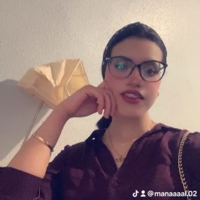 Manal, Niñera o canguro en Santomera