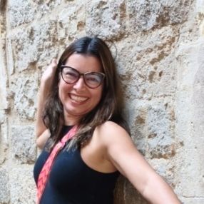 Nubia, Niñera o canguro en Viladecans
