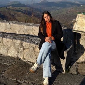 Violeta, Niñera o canguro en Araya