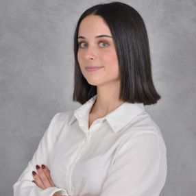 Laura, Niñera o canguro en Camargo