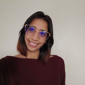 Azul, Niñera o canguro en Yecla