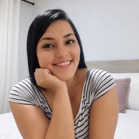 Leidy Marcela, Niñera o canguro en Mengíbar