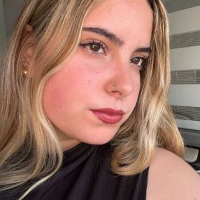 Laura, Babysitter in Esparreguera