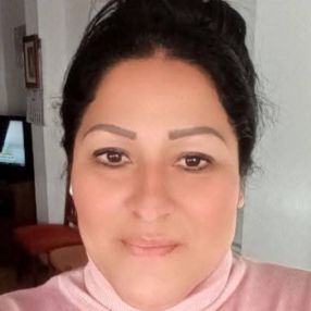 Marjori, Niñera o canguro en Archena
