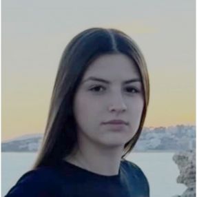 Vanesa, Niñera o canguro en Sineu