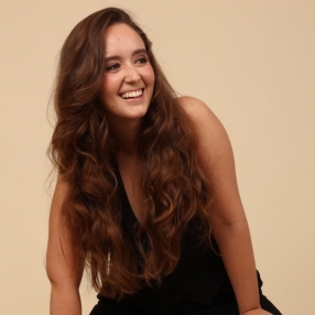 Esther, Niñera o canguro en Moncada