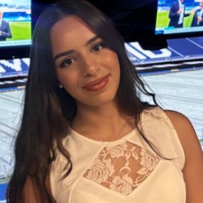 Sofia, Niñera o canguro en El Molar