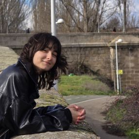 Valeria, Niñera o canguro en Candás