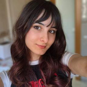 Valeria, Babysitter in Candás