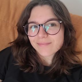 Clara, Niñera o canguro en Liria