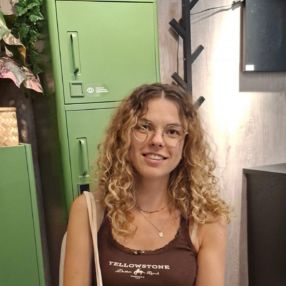 Raquel Valentyna, Babysitter in Lloret de Mar