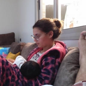 Lamie, Babysitter in Pedro Muñoz