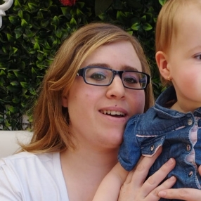 Jenifer, Babysitter in La Zubia