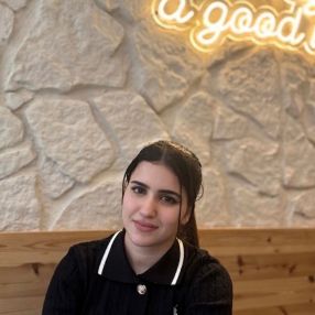 Kautar, Babysitter in La Roca del Vallès