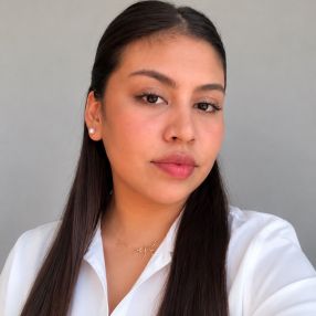 Massiel, Babysitter in Salteras