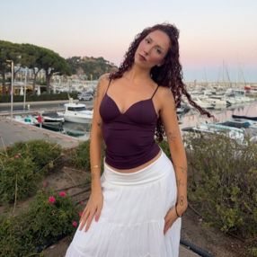 Valeria Romera, Niñera o canguro en Santa Susanna