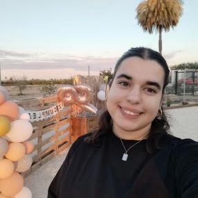 Estela, Niñera o canguro en Rojales