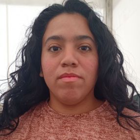 Romina, Niñera o canguro en Cieza