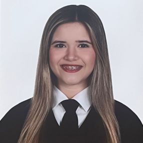 Inés, Niñera o canguro en Caleta de Vélez