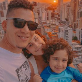 Giovanni, Family in Yeles