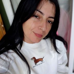 Mirna, Babysitter in Llucmajor