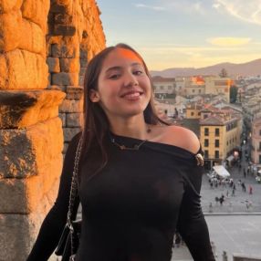 Majda, Niñera o canguro en Cantalejo